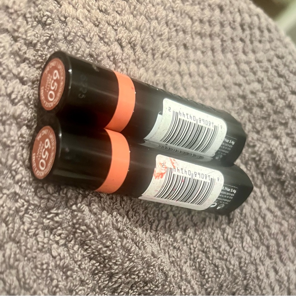 Rimmel London Pretty Penny Lipstick - Picture 4 of 6